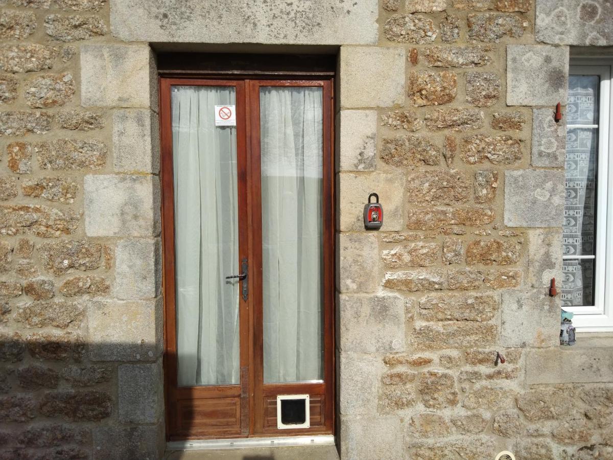 Craftycotta Vila Glomel Exterior foto